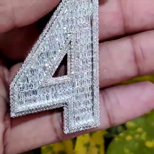 Pendentif numéro 4 avec strass en cristal, breloque en alliage plaqué argent, bijoux à la mode unisexe, cadeau, style classique - Product Image 2