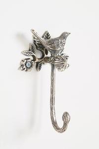 ตะขอแขวนผนังคู่แบบโลหะเคลือบโบราณ แข็งแรง ทนทาน สำหรับแขวนเสื้อโค้ท หมวก กระเป๋า เหมาะสำหรับบ้าน โรงแรม และสำนักงาน - Product Image 3