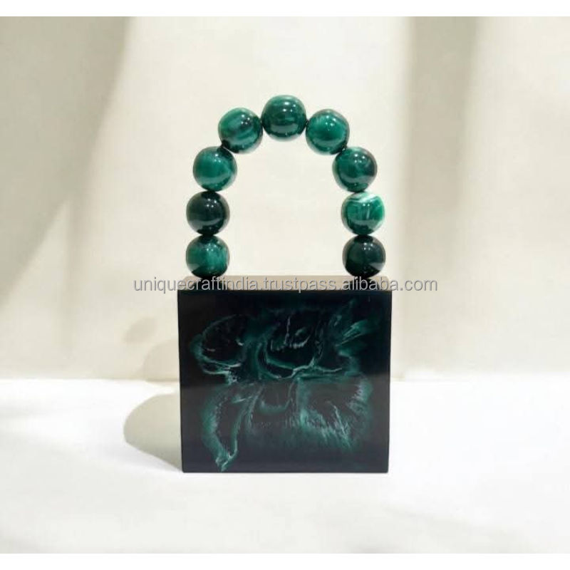 สีเขียว