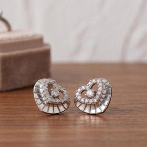 DIVYORO HEART RADIANCE <b>STUD</b> EARRING - Product Image 3