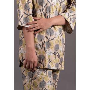 Conjunto de Pijama Dreamy Dandelion para Mujer con Diadema a Juego - Product Image 2