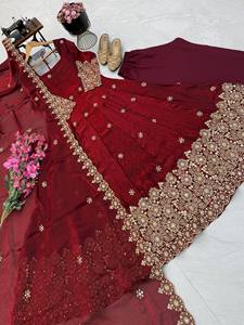 Robe longue traditionnelle indienne et pakistanaise pour femmes, brodée, avec dupatta, coupe ample, en coton, pour mariage, couleur Rose Madder - Product Image 5