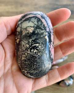 Piedra de Rodonita Natural Pulida, Cristal Curativo, Piedra de la Preocupación para Aliviar el Estrés, Meditación, Reiki, Venta al por Mayor - Product Image 3