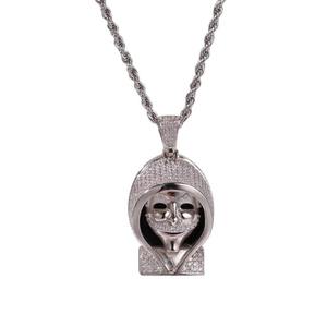 Collier pendentif crâne plaqué argent micro-pavé de zircons, chaîne en alliage de laiton et de cuivre pour soirée hip-hop - Product Image 1