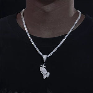 Pendentif croix en argent plaqué or 18 carats avec micro-incrustation de moissanite, bijou religieux tendance pour homme, cadeau - Product Image 3