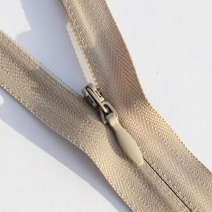 Vente directe d'usine en gros 3 #   Fermetures éclair invisibles en nylon 50 cm, couleur personnalisée, extrémité fermée pour literie, oreillers, vêtements, textiles de maison - Product Image 5