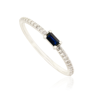 Anillo Apilable de Oro Blanco Sólido K14 con Zafiro Azul y Diamantes, Diseño Minimalista de la Mejor Calidad, Regalo de Graduación, Precio al por Mayor - Product Image 3