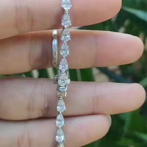 Pulsera de Moissanita VVS con Corte de Pera, Engaste de Garra en Plata de Ley 925, Joyería Clásica de Boda para Mujer - Product Image 4