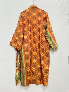 ชุดคลุมยาวแบบคิโมโนผ้าไหมอินเดีย คอวี ปิดด้วยเชือกผูก เหมาะสำหรับผู้หญิง ชุดนอน ชุดเพื่อนเจ้าสาว ชุดคลุมสำหรับคนท้อง สไตล์โบฮีเมียน ชุดคลุมอาบน้ำ - Product Image 3