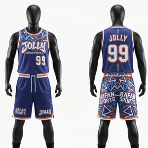 Conjunto de camiseta y pantalones cortos de baloncesto de malla transpirable premium de 180 GSM con panel de grafiti y logotipo personalizado por sublimación para hombre - Product Image 3