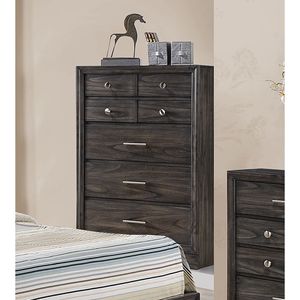Cassettiera Alta Contemporanea in Legno Grigio con Finitura Venatura Scura e Maniglie in Metallo, 1 Pezzo - Product Image 4