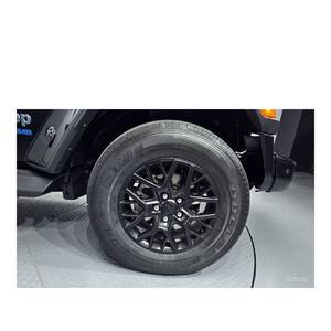 Jeep Wrangler 2.0 Overland Power Top 4 Puertas 4xe Caja de Cambios Automática Cámara Trasera Modelo Diciembre 2022 51,432 km Asientos de Tela Izquierda - Product Image 5