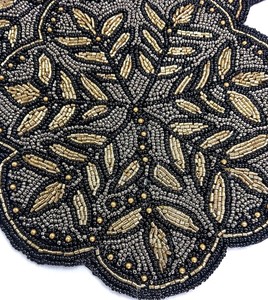 Chemin de table brodé floral de luxe avec perles de verre, noir classique, écologique, pour mariages et hôtels, lavable, décoration intérieure - Product Image 1