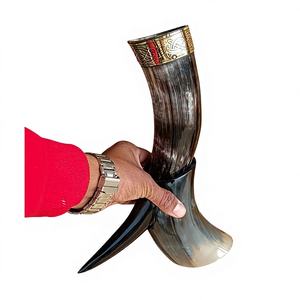 Cuerno para Beber de Guerrero Medieval con Borde de Latón, Nuevo Diseño para Festivales Históricos Medievales y Renacentistas y Reenactaciones Históricas - Product Image 1