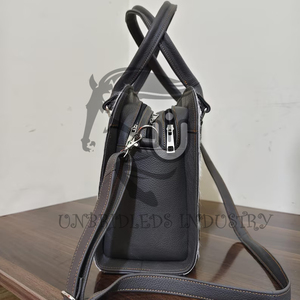 UNBRIDLEDS INDUSTRY Bolso Tote de Cuero Vacuno Negro y Blanco Hecho a Mano con Correas de Cuero Negro, Estilo Hip-Hop/Rock para Exteriores - Product Image 2