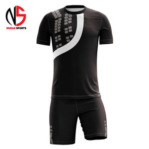 Uniforme de Fútbol Personalizable para Equipos, 100% Poliéster, Color Negro, con Logotipo, Servicio OEM, Diseño Deportivo de Fútbol, Desarrollado en NURAK en 2026 - Product Image 1