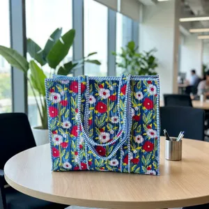 Sac fourre-tout matelassé en coton réversible à imprimé floral grande capacité pour le shopping, les voyages et l'usage quotidien - Product Image 3
