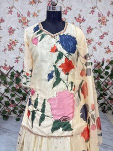 Collection de robes de mariée traditionnelles Lehenga Choli les plus belles et les plus récentes - Product Image 3