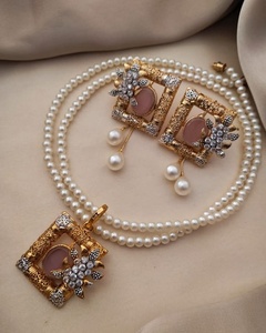 Juego de Collar y Aretes de Latón Kundan de 3 Piezas, Diseño Personalizado de Alta Calidad, Conjuntos de Joyería Tradicional de Moda para Mujer - Product Image 5
