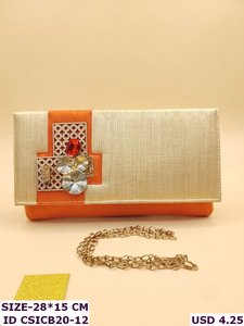 Pochette de soirée en satin brodée à la main, de créateur, avec chaînes métalliques décoratives, fermeture à rabat, pour mariage - Product Image 3