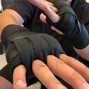 Vendas elásticas para boxeo Easy Wraps Power Wraps con presilla para el pulgar, vendas transpirables para entrenamiento, logotipo personalizado, marca privada - Product Image 4