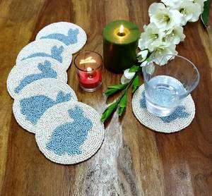 Posavasos Decorativos Económicos con Cuentas Bordadas para Tazas, Vasos y Jarras, con Detalles Artesanales Hechos a Mano para la Mesa - Product Image 1