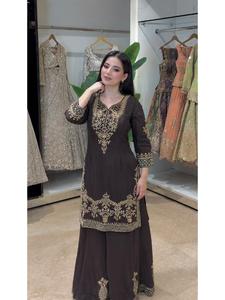 Ensemble élégant haut en crêpe de soie naturel, palazzo et dupatta avec magnifiques broderies et sequins pour femme, tenue de créateur pour mariage et soirée - Product Image 2