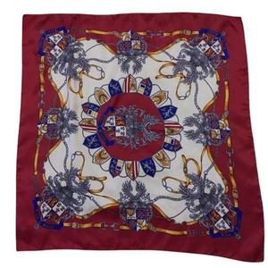 Vente en gros 100% coton Design personnalisé Logo soie imprimé élégant bas quantité minimale de commande extérieur Bandana doux carré écharpe faite à la main - Product Image 1