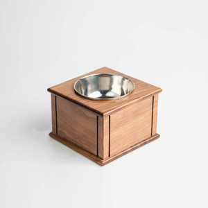 Quemador de incienso cúbico compacto de madera con un tazón metálico plateado, para añadir un toque de calidez natural a cualquier espacio habitable. - Product Image 5