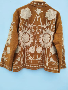 Veste bomber en velours de coton artisanal, réversible, vintage, bohème, courte, colorée, à motifs floraux brodés, printemps été - Product Image 4