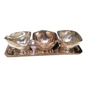 Nouveauté : Mini pots à condiments avec plateau, lot de 2, design élégant en aluminium doré, pour servir et présenter à la maison - Product Image 5