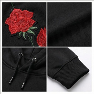 Sudadera con Capucha Negra para Hombre Noith Approach con Bordado de Rosa Roja, Diseño Floral, Corte Regular, Informal, con Bolsillo Delantero, para Otoño - Product Image 4