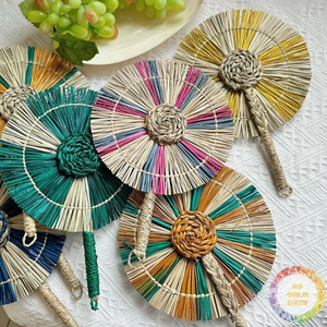 Abanico Decorativo de Pared de Estilo Vintage, Hecho a Mano con Hierba Marina Natural, Tejido a Mano en Ninh Binh, 99 Gold Data - Caryln - Product Image 6