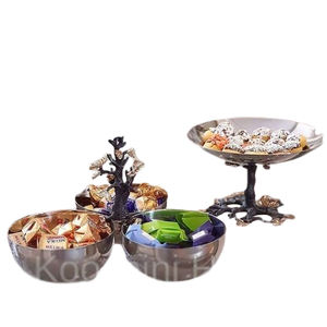 Bol en aluminium finition or japonais de designer au meilleur prix avec poignée en forme de branche florale, parfait pour la décoration de table centrale - Product Image 2