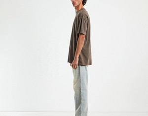 เสื้อยืดคอกลมแขนสั้นผ้าคอตตอนหนาน้ำหนักมาก พิมพ์โลโก้ได้ตามต้องการ เสื้อยืดออกกำลังกายวิ่งจ๊อกกิ้ง 220GSM สำหรับผู้ชาย - Product Image 4