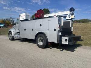 Camión Tractor Diésel 6x4 Confiable para Transporte Logístico de Carga Pesada y Operaciones de Carga por Carretera - Product Image 3