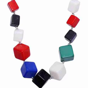 Forme carrée faite à la main, colorée, multi-designs, aspect poli brillant, design bohème luxueux fait main. - Product Image 1