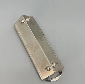 ถาดเงินโบราณทรงสี่เหลี่ยมแบบมีหูจับ รุ่น Gilded Age สำหรับใส่ขนมปังหรือของใช้ส่วนตัว - Product Image 6