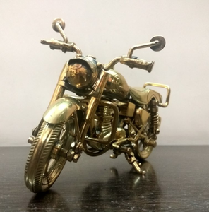 Bicicleta de Latón de Diseño Clásico, el Mejor Regalo Artesanal, Precio al por Mayor, Bicicleta de Latón Dorado Hecha a Mano, Vajilla y Adorno de Escritorio - Product Image 5