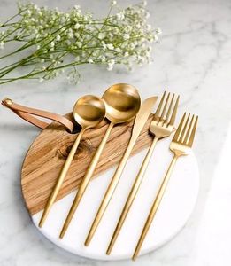 Ensemble de couverts et d'articles de table de luxe inspiré de l'hôtellerie haut de gamme - Product Image 2