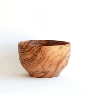 Bol en bois d'olivier fait main et écologique - Design rustique durable pour les collations, les salades et le service en cuisine à la maison - Product Image 3