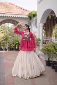 Lehenga Choli de diseño étnico tradicional indio, colección Navaratri, con estampado Bandhani y diseño Kutchi para mujeres, ropa elegante. - Product Image 2