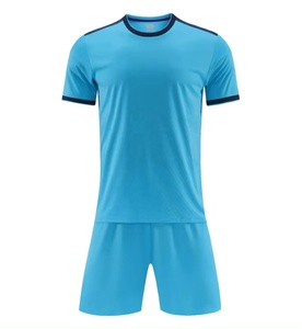 Conjunto de Camiseta y Pantalones Cortos de Fútbol Personalizados al por Mayor, 100% Poliéster, Manga Corta, Entrenamiento en Equipo, Opciones de Color y Talla Personalizadas, Uniforme de Fútbol - Product Image 3