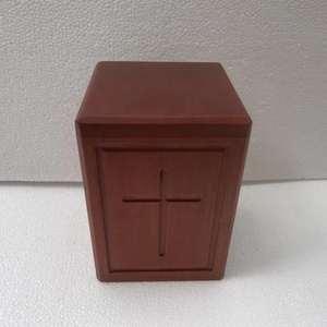 Urna Funeraria Rectangular de Madera para Mascotas, 200 Pulgadas Cúbicas, Hecha en Vietnam, Grabado de Cruz en 4 Lados, Ecológica y Duradera - Product Image 2