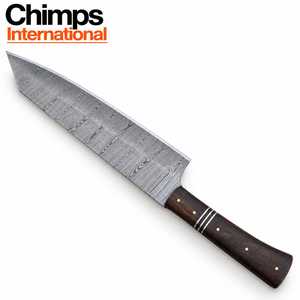 Cuchillo Nakiri de Acero Damasco Japonés Forjado a Mano con Mango de Madera, Acabado de Alto Brillo, Ambidiestro, Moderno, de Chimps International - Product Image 4