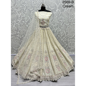 ชุดเจ้าสาวอินเดียกำมะหยี่คอลเลกชันสำหรับเจ้าสาวกับงาน zarkhan โดย fabzone - Product Image 1