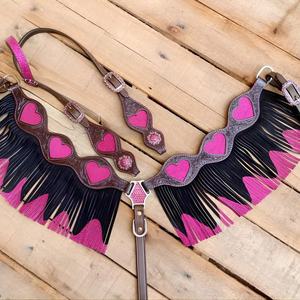 Bling Pink Hearts Juego de sillín inglés de cuero genuino ligero Incluye sillines de placa de pecho Headstall Seasonal Western - Product Image 1