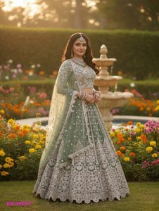 Lehenga Choli en soie brodée violette avec dupatta, longueur au sol, tenue de mariage indienne traditionnelle pour femmes - Product Image 6