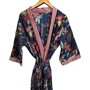 Vente en gros lot Kimono indien en coton Robe de bain longue Robe de chambre de mariée Robe en coton doux Cadeau de demoiselle d'honneur Robe de taille libre - Product Image 1
