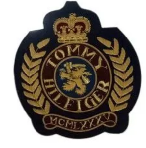 Écussons de blazer de luxe sur mesure de haute qualité, nouvelle conception, brodés en fil de bouillon 3D en relief, style premium, avec épingle de sûreté - Product Image 4